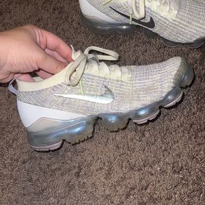 Nike vapor max size 9.5